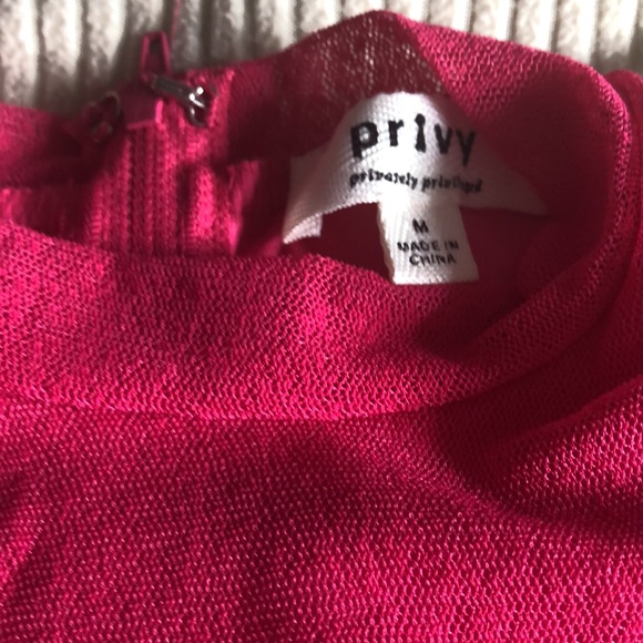 Pink ruched dress size small fushia very fitted size 4-6 stretch - Picture 4 of 6